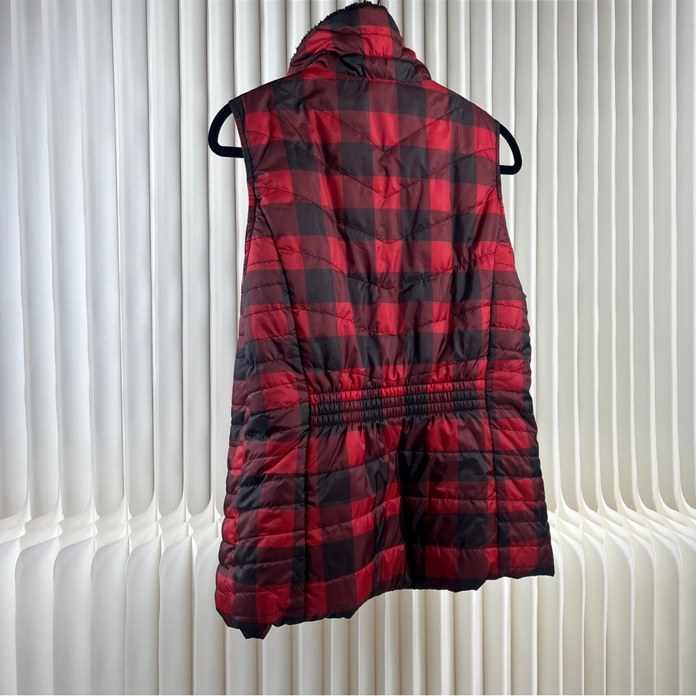 Talbots Women’s Red and Black Buffalo Plaid Primaloft Sherpa Vest - Picture 5 of 16